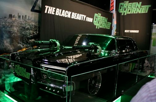 Illustration for article titled Green Hornet's Black Beauty Drops Cloth At Comic Con